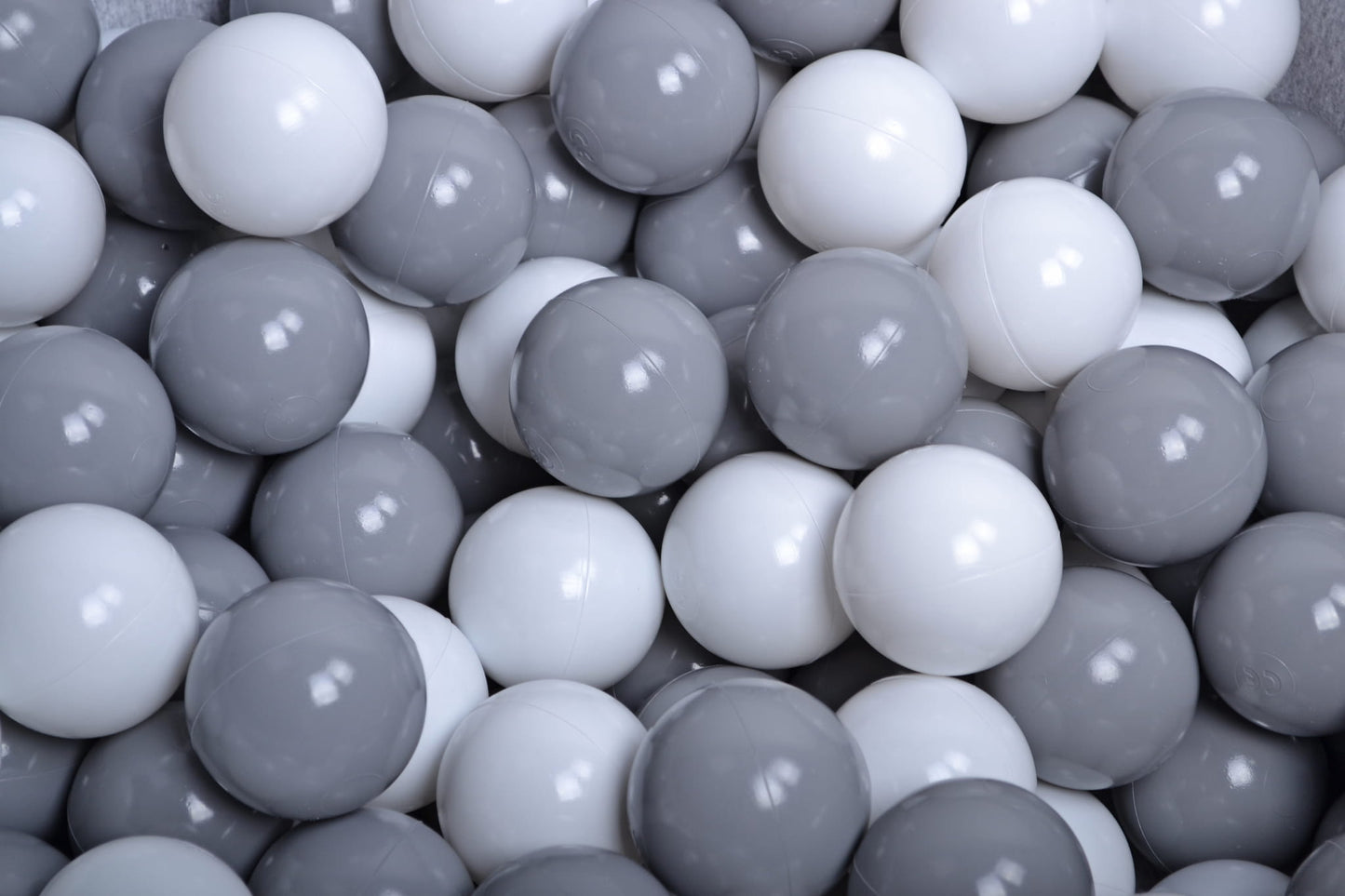 Round ball pit with 200 balls, 90x30cm, light gray, cotton